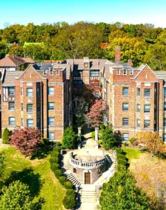 Prime Louisville Properties - 2703 Brownsboro Rd. - Available Unit