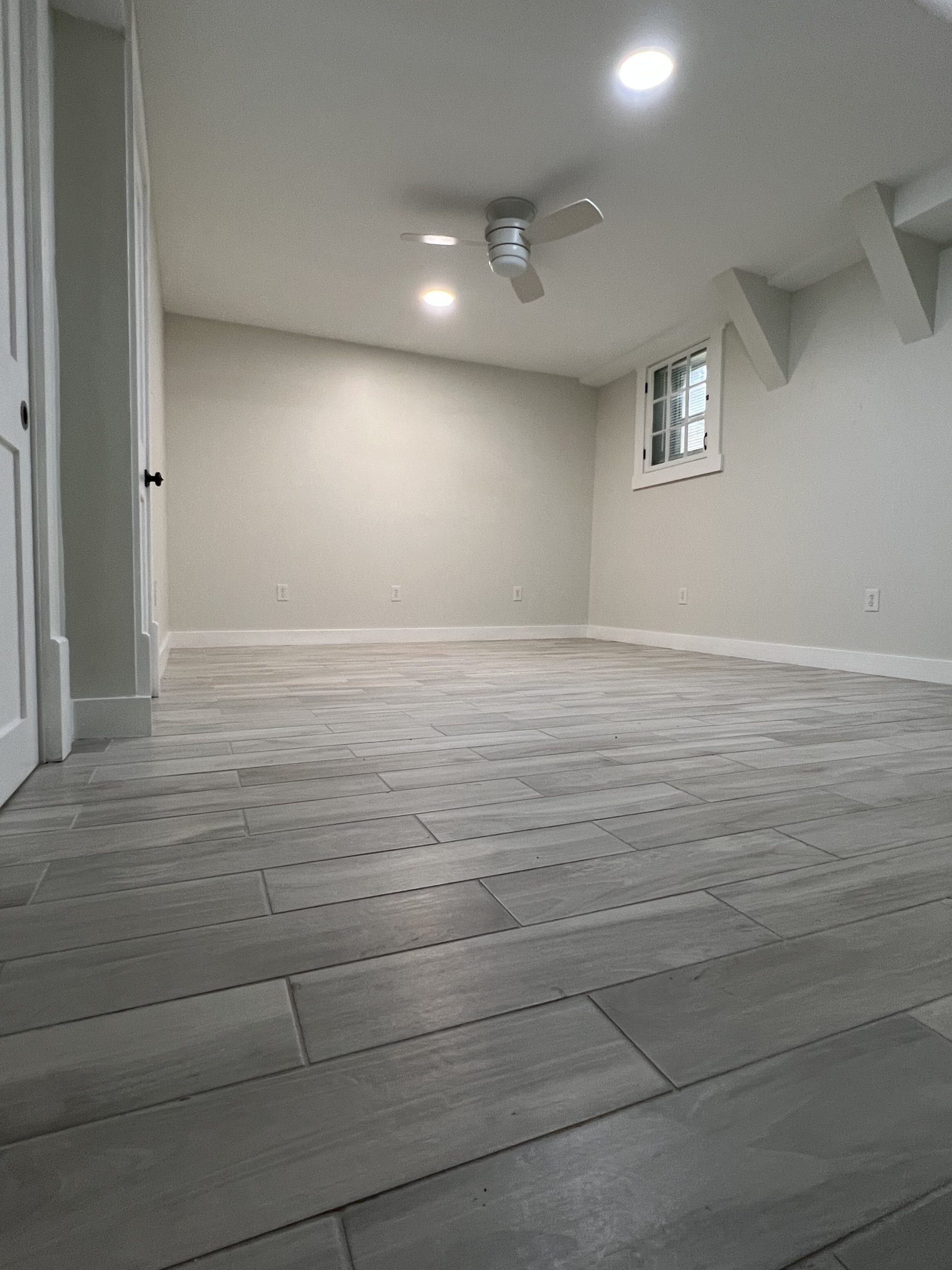 The first bedroom in apartment 6 at 1264 Cherokee Road
