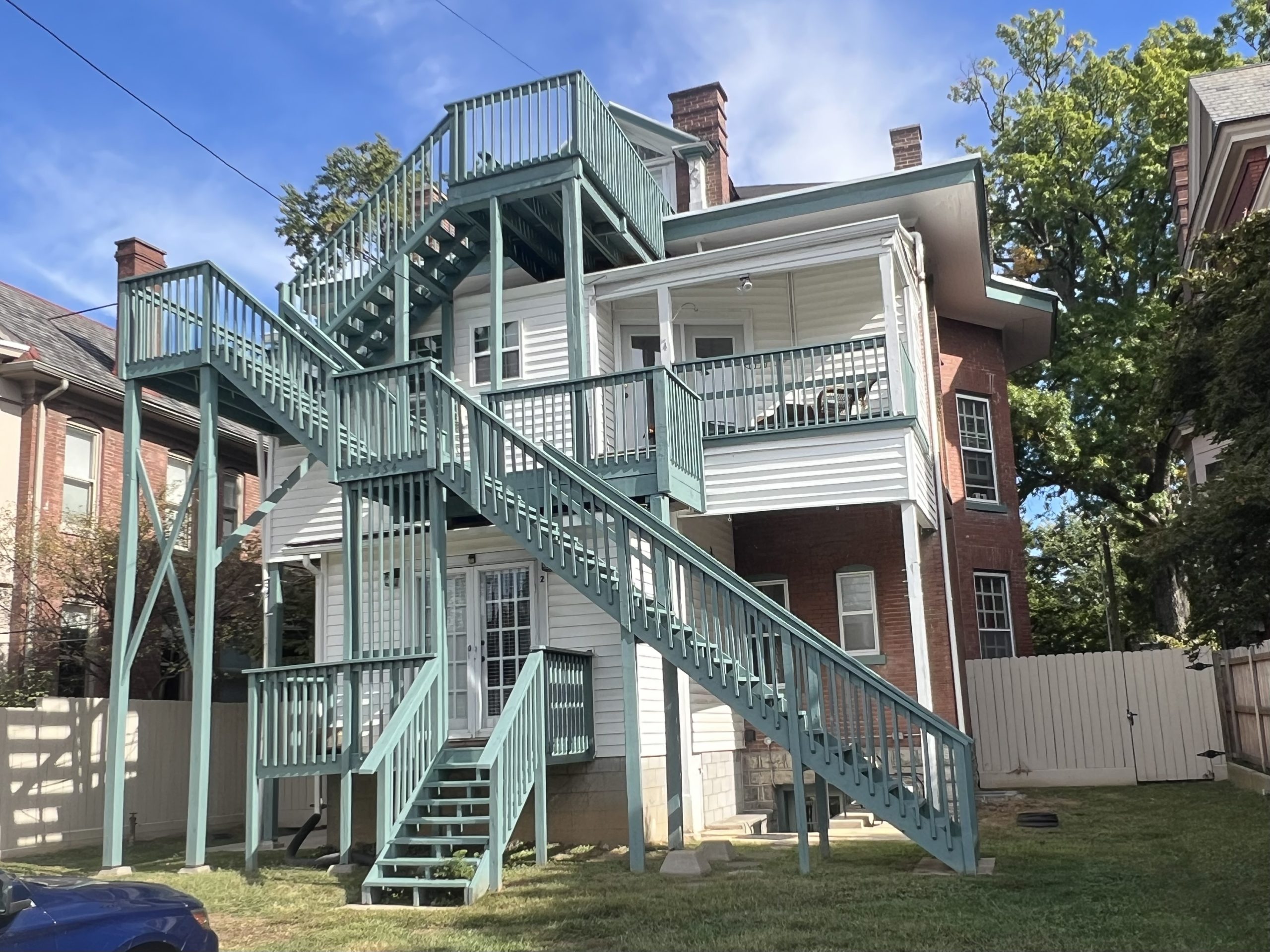 The back of 1264 Cherokee Road